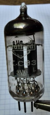 Mullard_ECC83_01.jpg